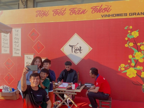 Thư pháp Hữu Tài tại sự kiện Hội Tết Tân Thời VINHOME GRAND PARK Q9 -TP HCM