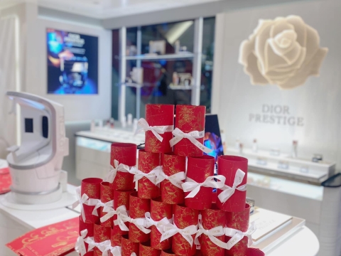 Thư pháp Hữu Tài tại sự kiện - Takashimaya