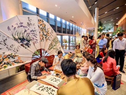 Nhận viết thư pháp 