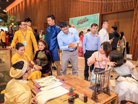 Nhận viết thư pháp 